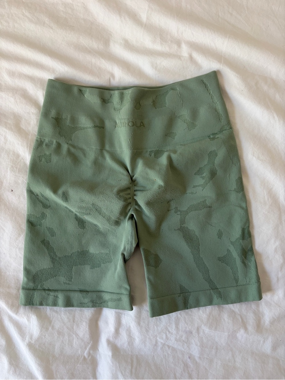 Aurola Yoga Green High-Rise Seamless Bike Shorts